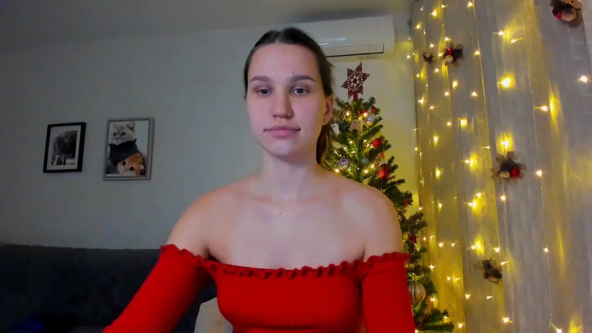 Gallery image thumbnail from WaveOfLove's myfreecams stream on, 12/18/2024, 14:52 image 2 of 20