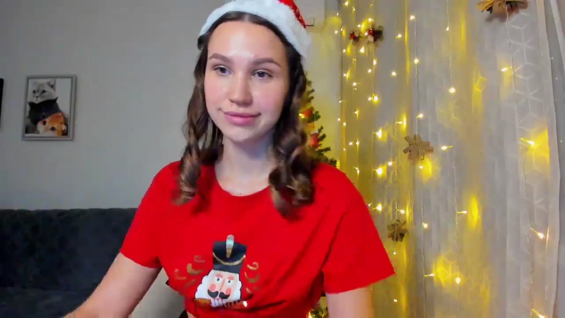 Gallery image thumbnail from WaveOfLove's myfreecams stream on, 12/25/2024, 14:16 image 12 of 20