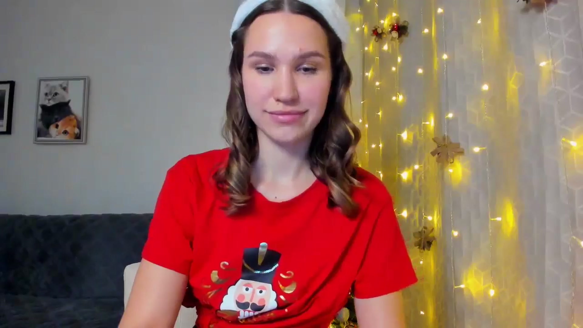 Gallery image thumbnail from WaveOfLove's myfreecams stream on, 12/25/2024, 14:16 image 16 of 20