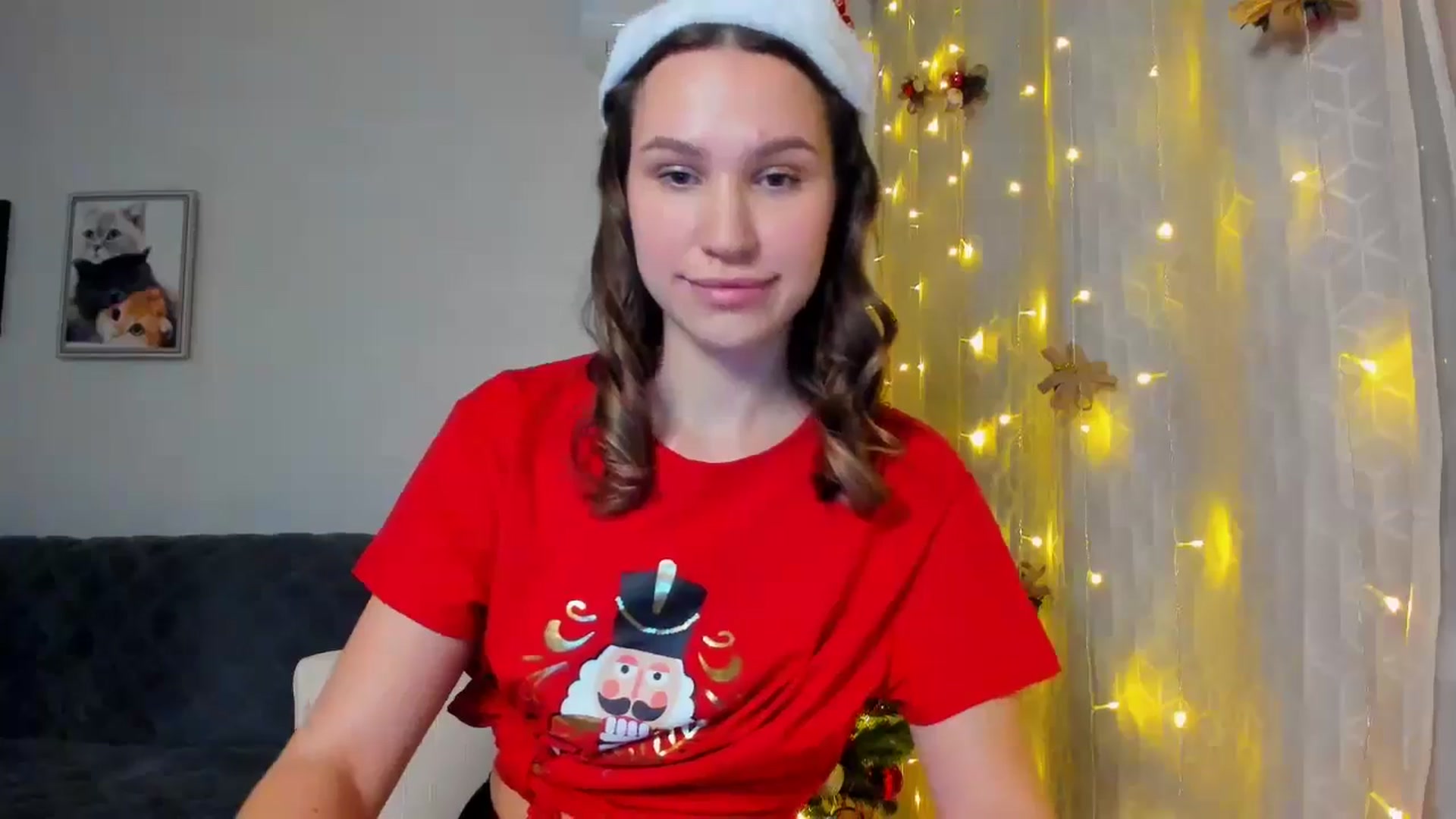 Gallery image thumbnail from WaveOfLove's myfreecams stream on, 12/25/2024, 14:16 image 10 of 20