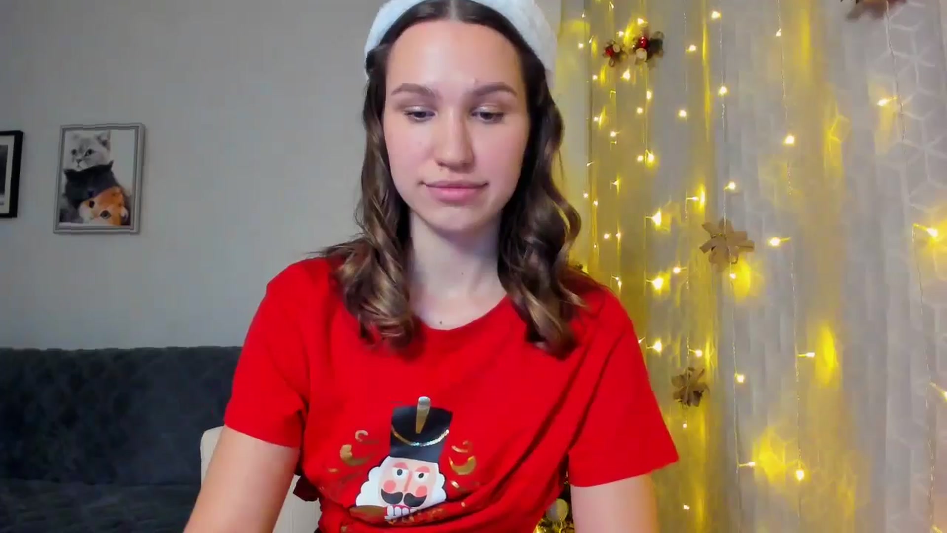 Gallery image thumbnail from WaveOfLove's myfreecams stream on, 12/25/2024, 14:16 image 19 of 20