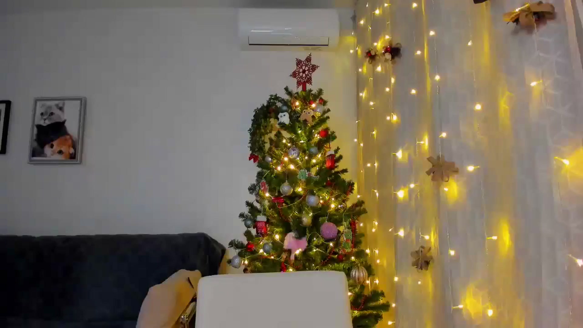 Gallery image thumbnail from WaveOfLove's myfreecams stream on, 12/25/2024, 17:07 image 7 of 20