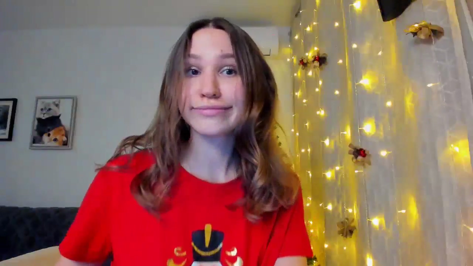 Gallery image thumbnail from WaveOfLove's myfreecams stream on, 12/25/2024, 18:29 image 5 of 20