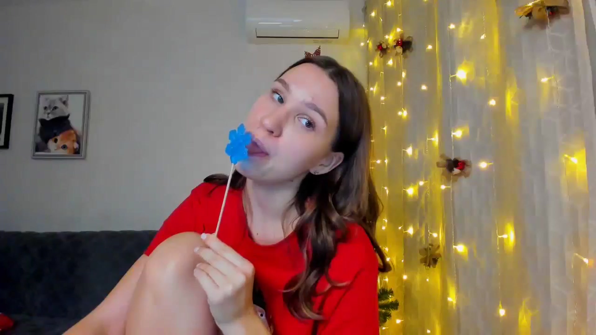 Gallery image thumbnail from WaveOfLove's myfreecams stream on, 12/25/2024, 18:29 image 17 of 20
