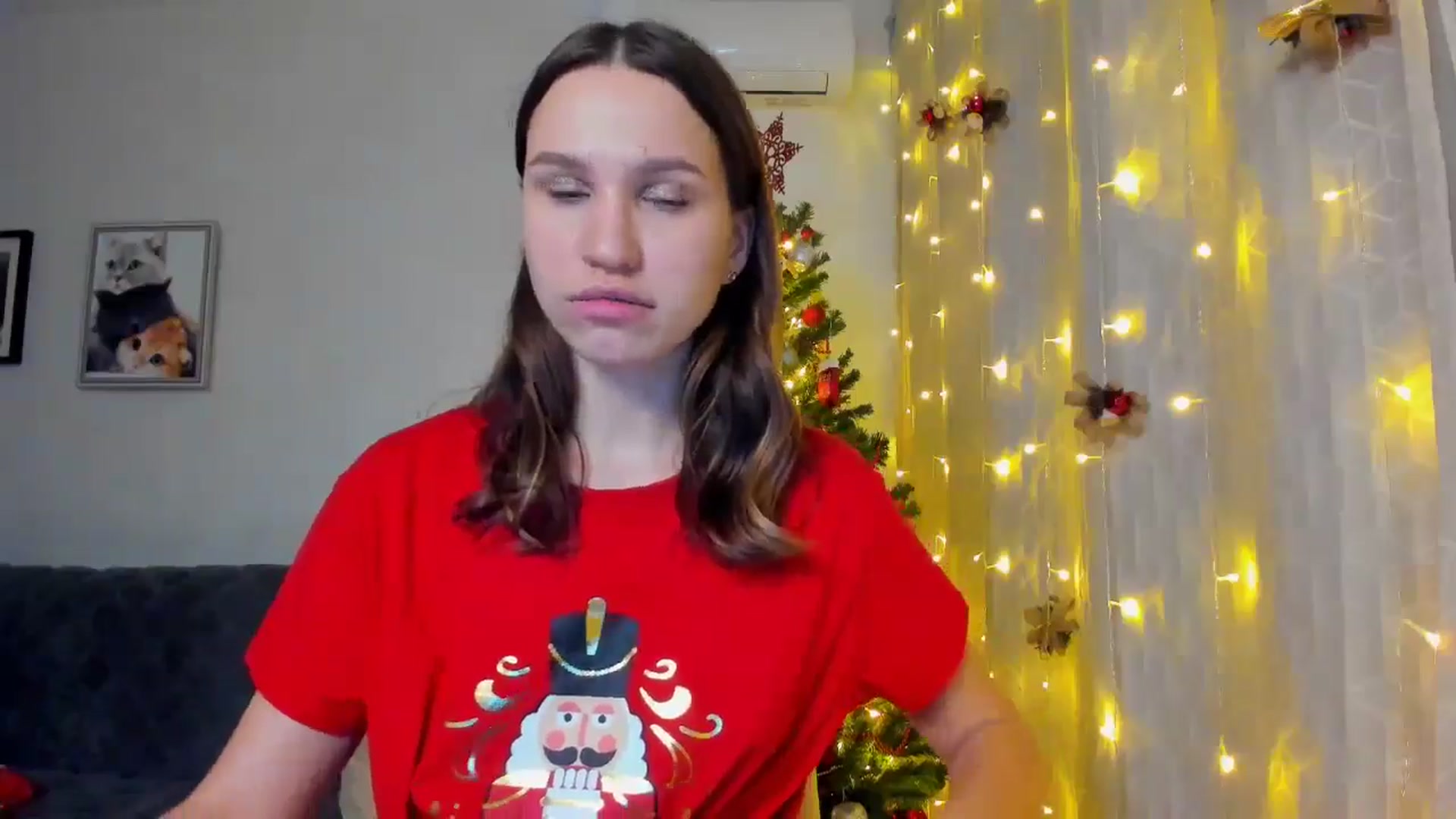 Gallery image thumbnail from WaveOfLove's myfreecams stream on, 12/25/2024, 18:29 image 12 of 20