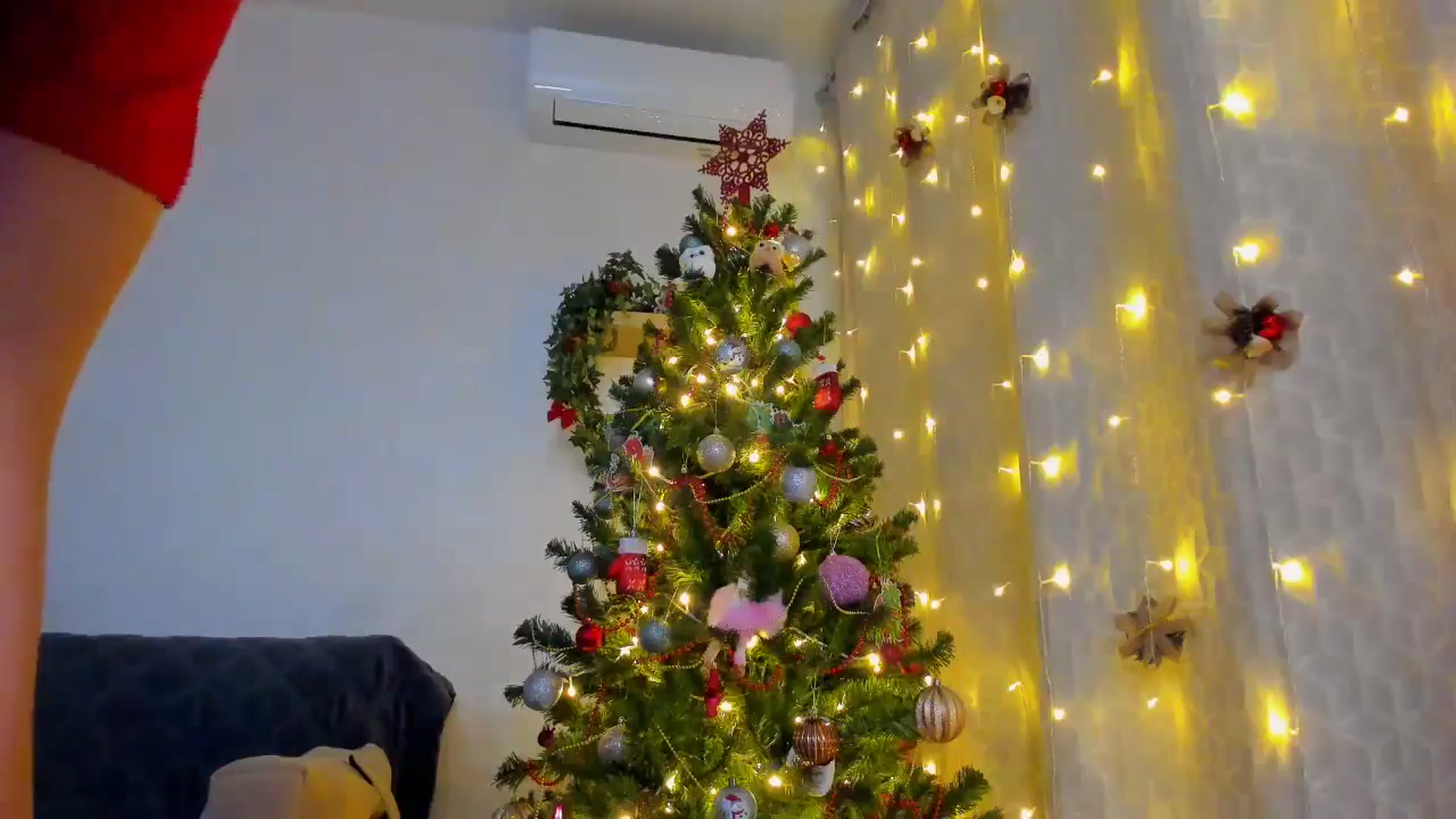 Gallery image thumbnail from WaveOfLove's myfreecams stream on, 12/25/2024, 18:29 image 10 of 20