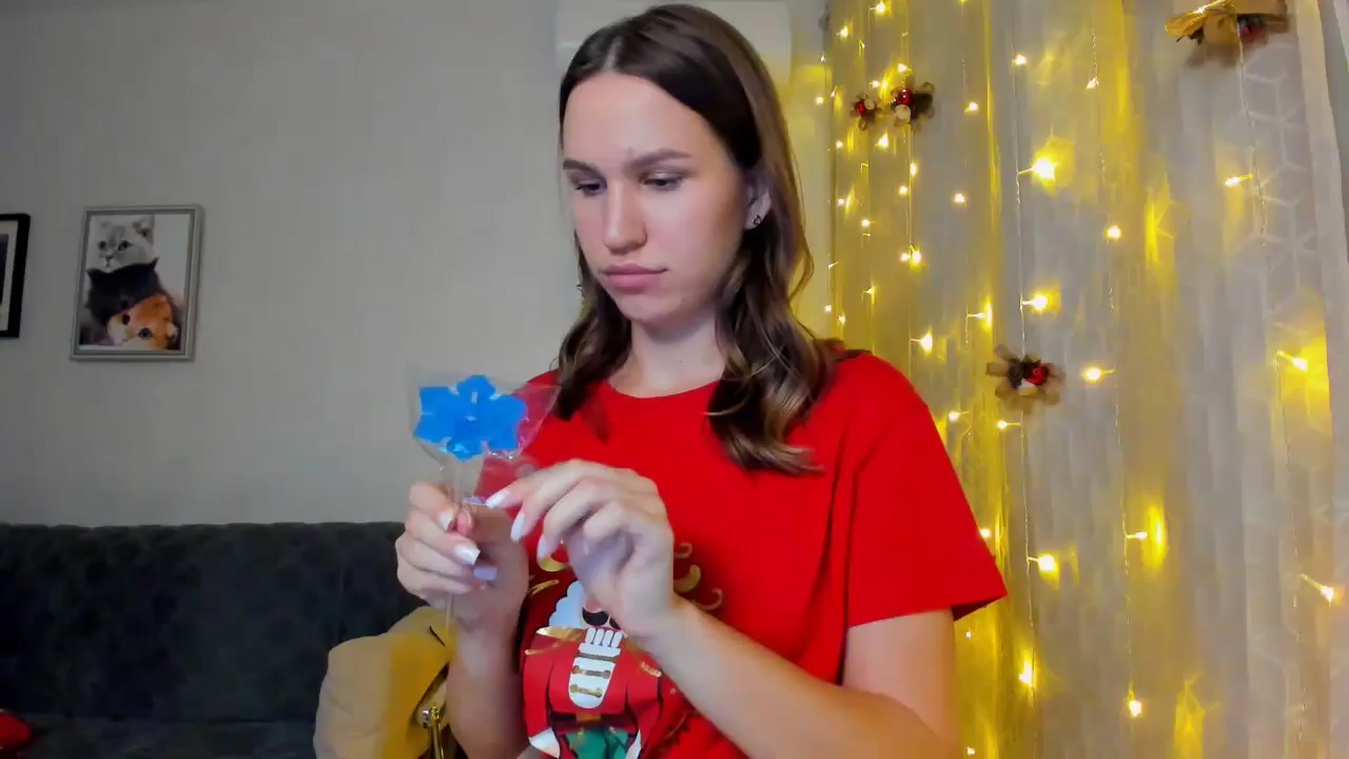 Gallery image thumbnail from WaveOfLove's myfreecams stream on, 12/25/2024, 18:29 image 13 of 20