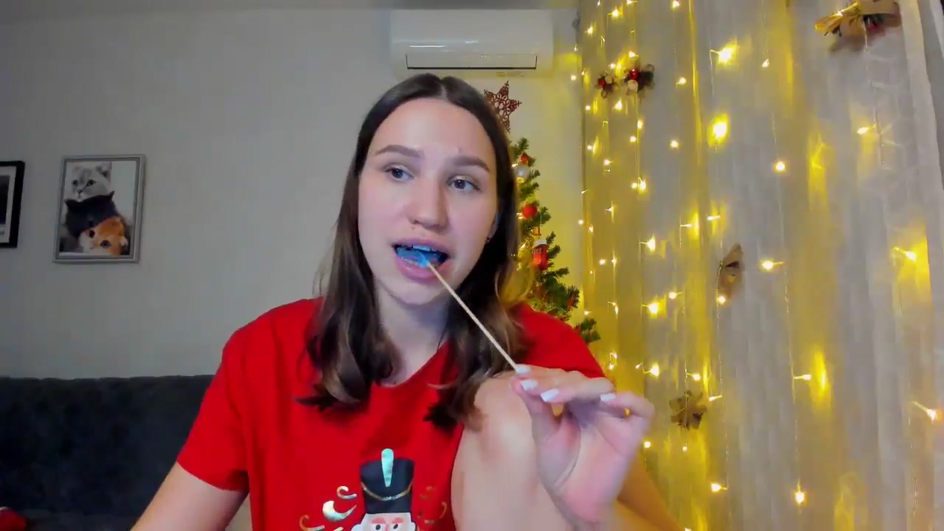Gallery image thumbnail from WaveOfLove's myfreecams stream on, 12/25/2024, 19:29 image 20 of 20