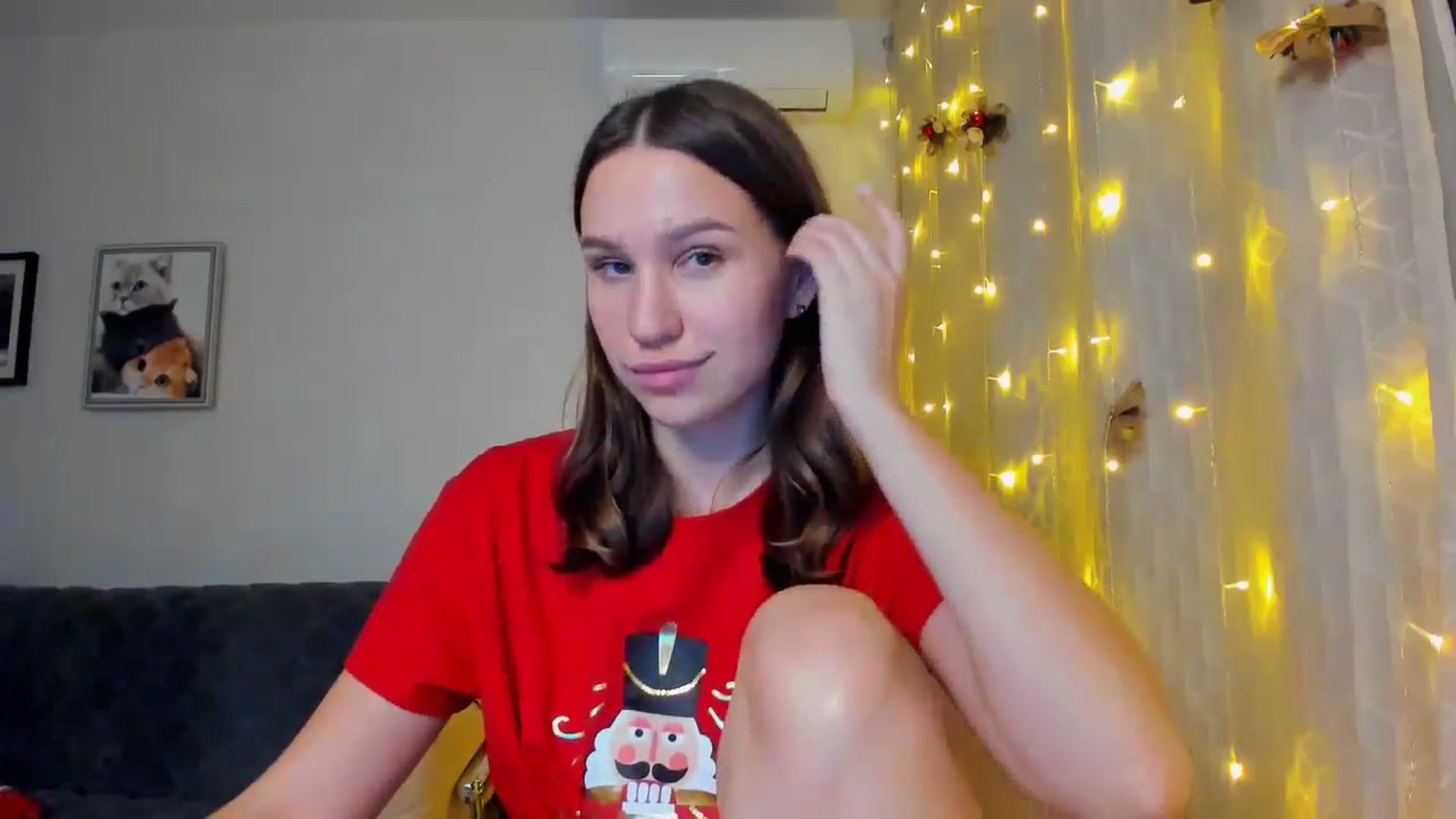 Gallery image thumbnail from WaveOfLove's myfreecams stream on, 12/25/2024, 19:29 image 2 of 20