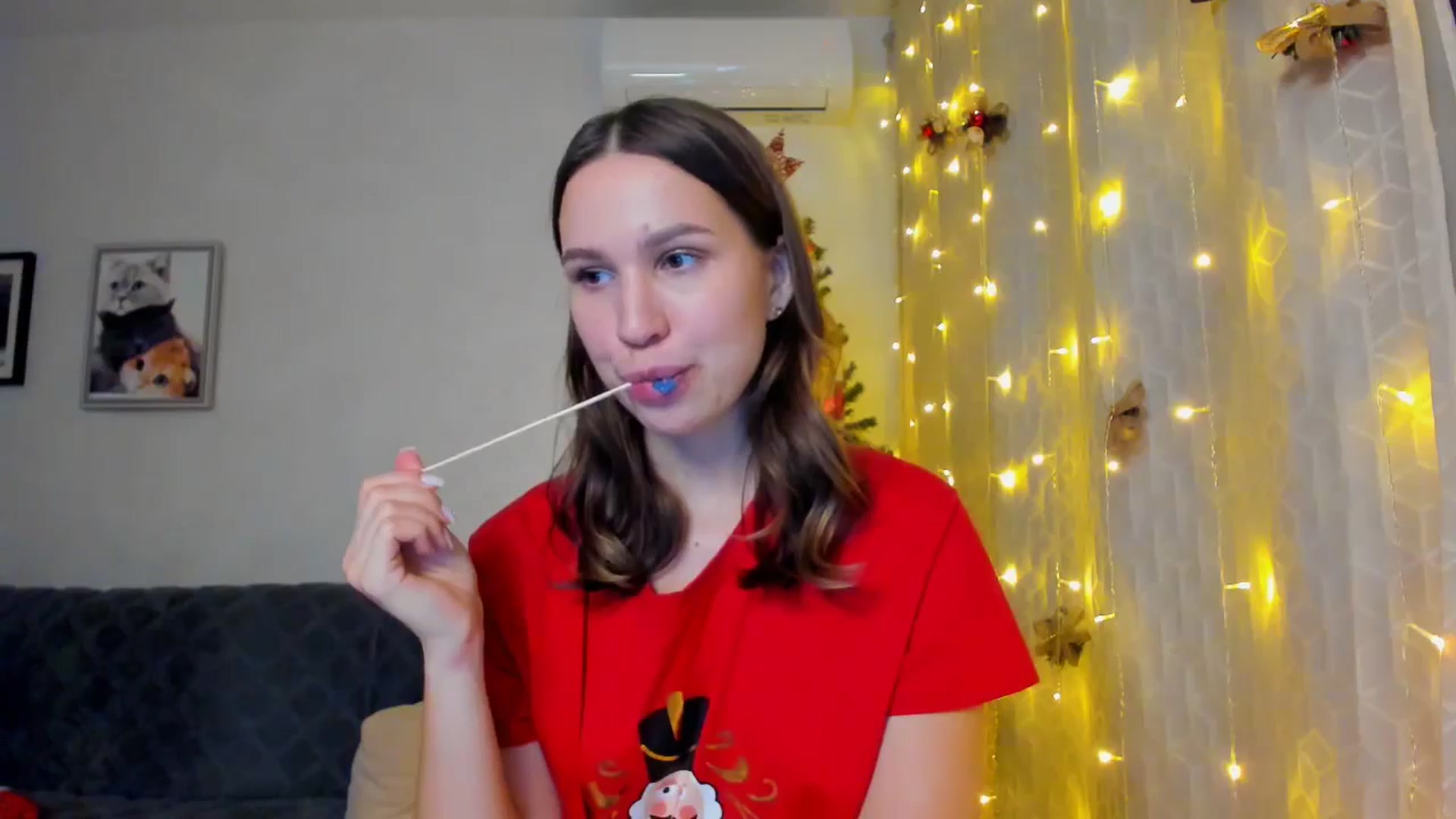 Gallery image thumbnail from WaveOfLove's myfreecams stream on, 12/25/2024, 19:29 image 18 of 20