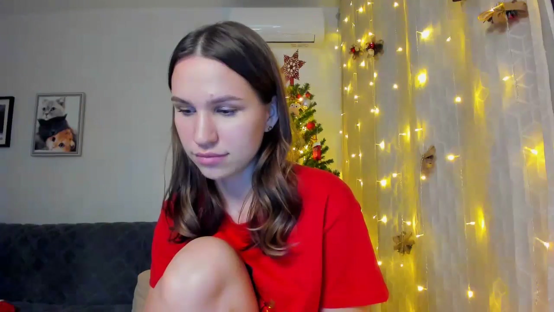 Gallery image thumbnail from WaveOfLove's myfreecams stream on, 12/25/2024, 19:29 image 3 of 20