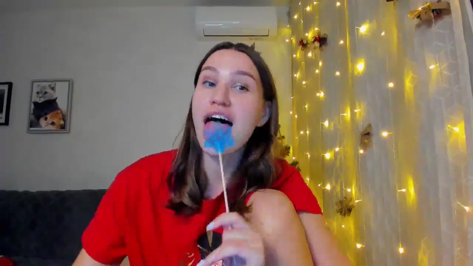 Gallery image thumbnail from WaveOfLove's myfreecams stream on, 12/25/2024, 19:29 image 9 of 20