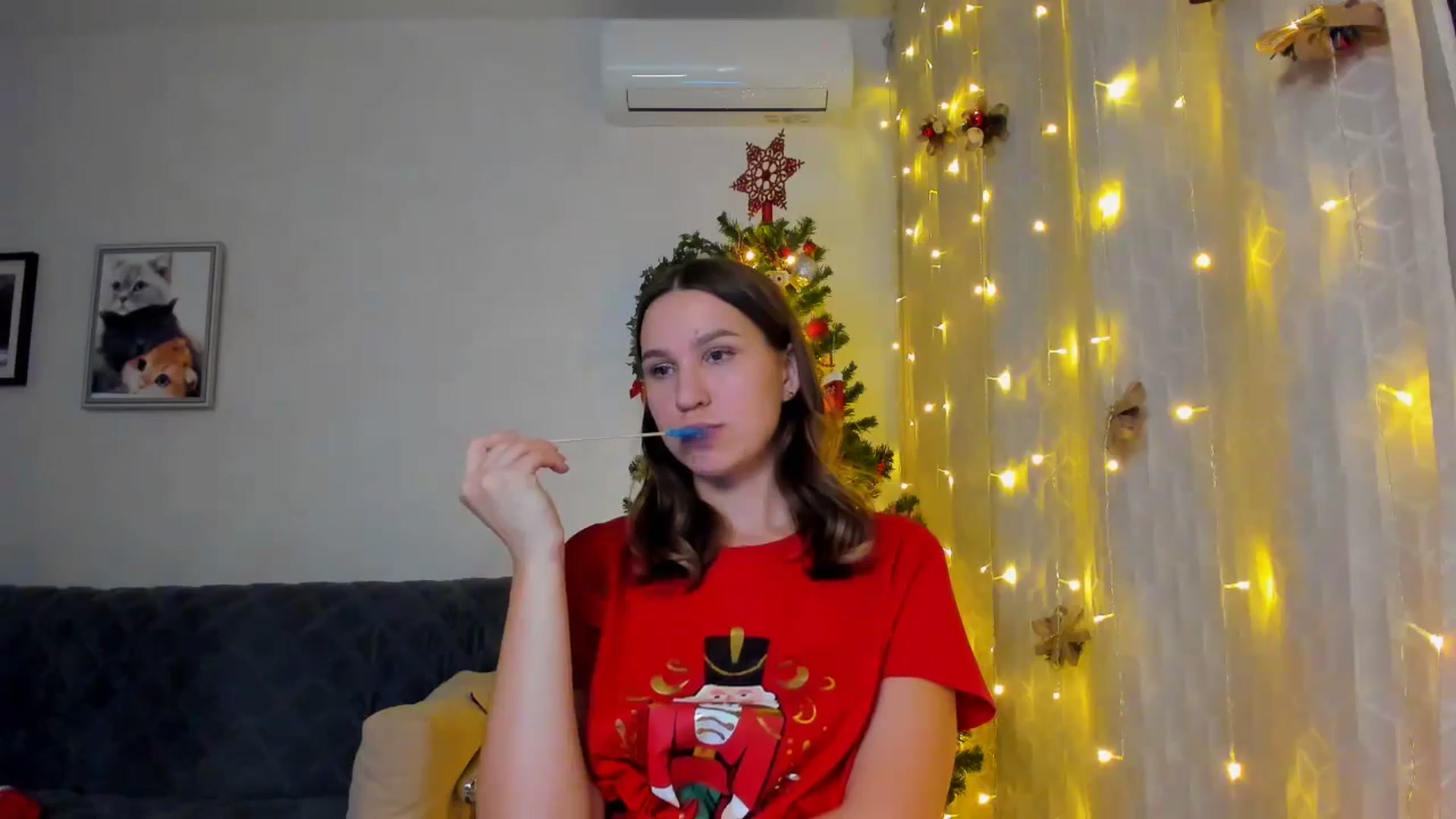 Gallery image thumbnail from WaveOfLove's myfreecams stream on, 12/25/2024, 19:29 image 14 of 20