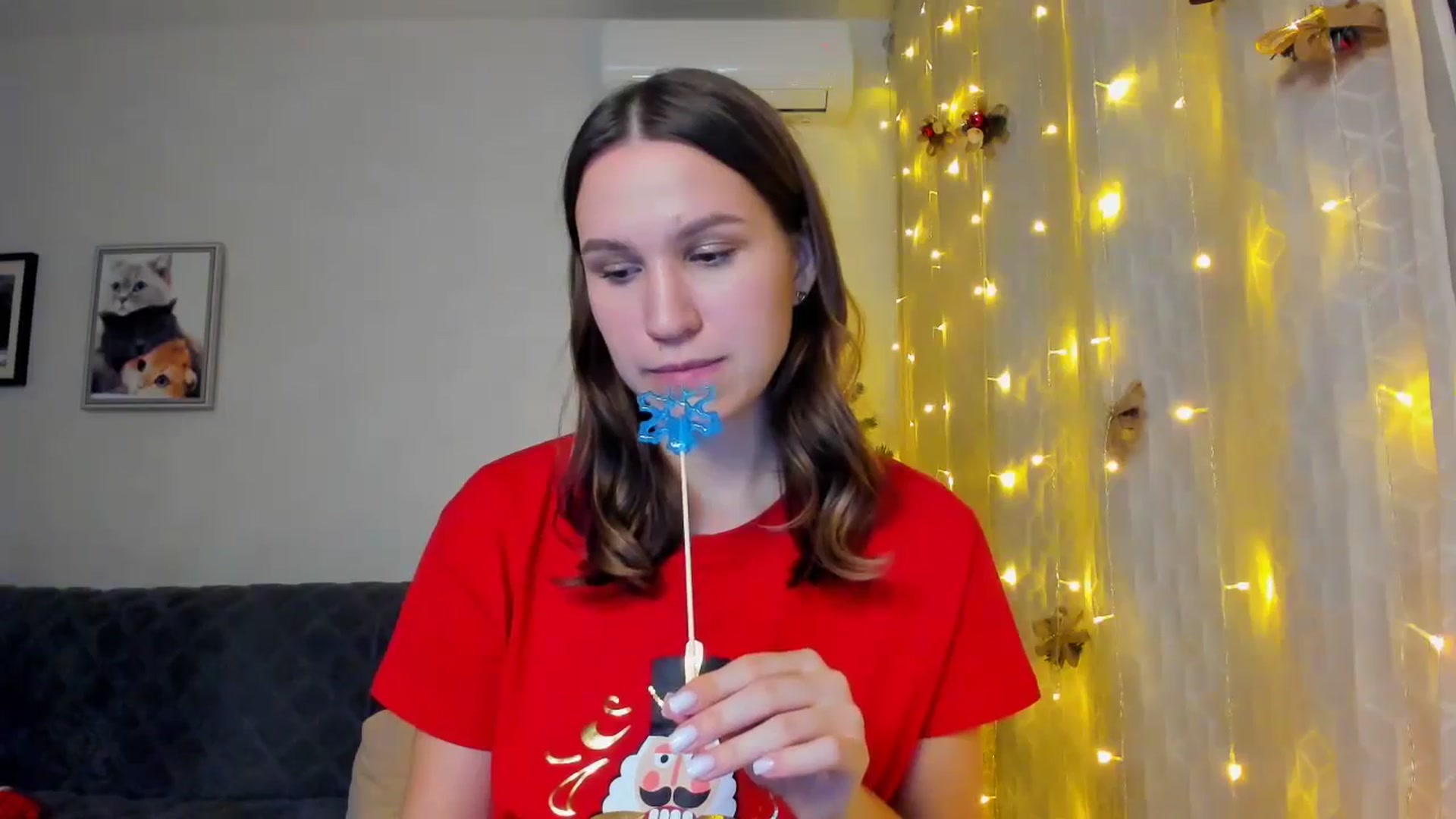 Gallery image thumbnail from WaveOfLove's myfreecams stream on, 12/25/2024, 19:29 image 12 of 20