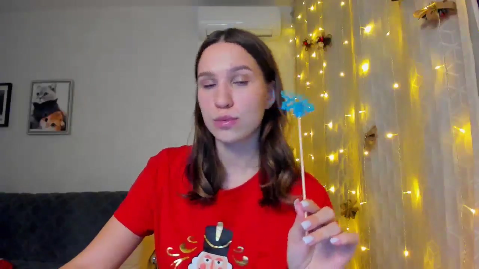 Gallery image thumbnail from WaveOfLove's myfreecams stream on, 12/25/2024, 19:29 image 13 of 20