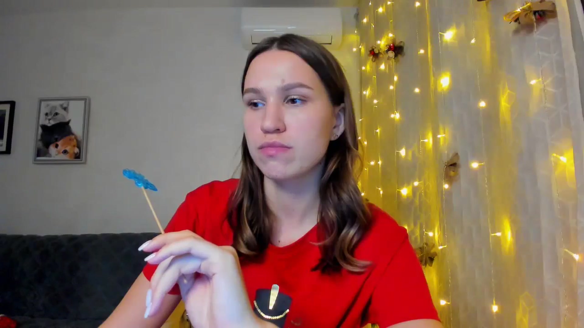 Gallery image thumbnail from WaveOfLove's myfreecams stream on, 12/25/2024, 19:29 image 15 of 20