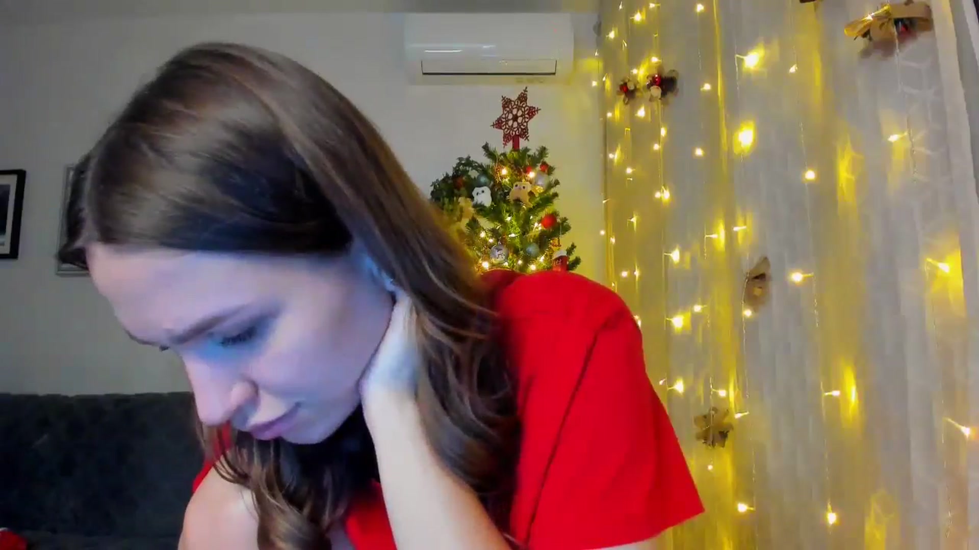 Gallery image thumbnail from WaveOfLove's myfreecams stream on, 12/25/2024, 19:29 image 5 of 20