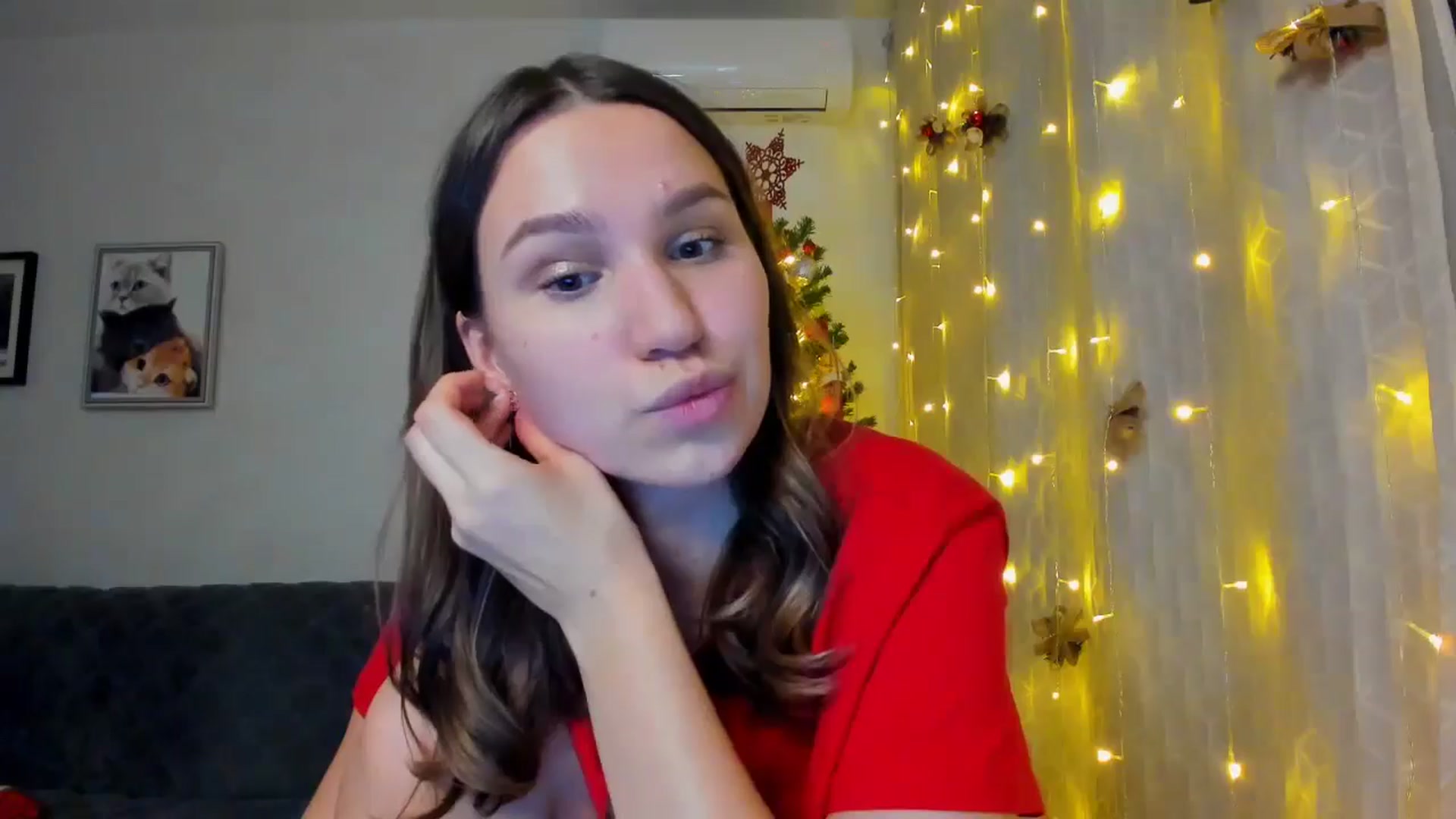 Gallery image thumbnail from WaveOfLove's myfreecams stream on, 12/25/2024, 19:29 image 6 of 20