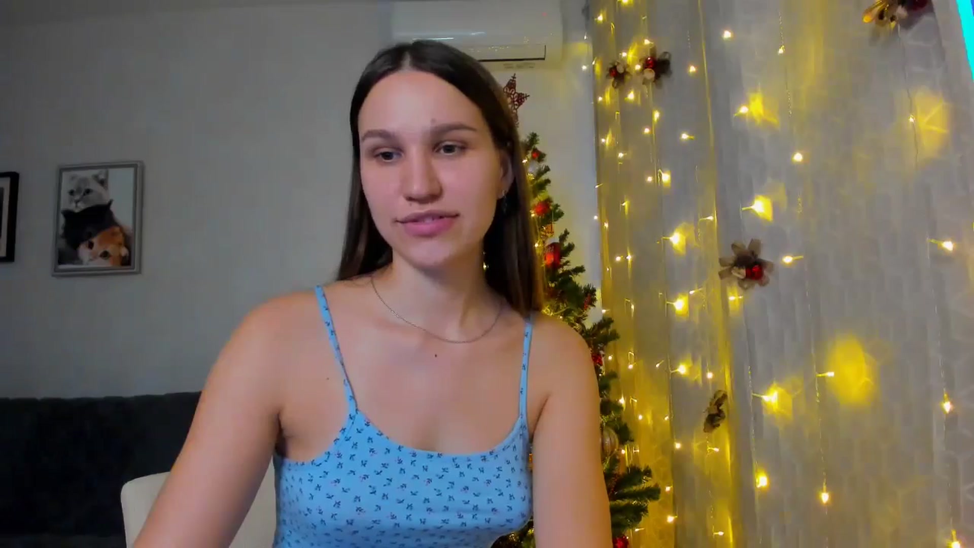 Gallery image thumbnail from WaveOfLove's myfreecams stream on, 12/27/2024, 13:00 image 8 of 20