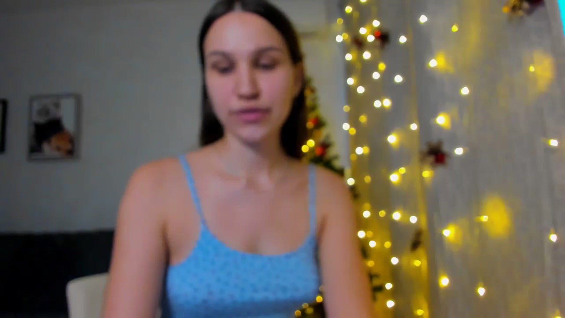 Gallery image thumbnail from WaveOfLove's myfreecams stream on, 12/27/2024, 13:00 image 4 of 20