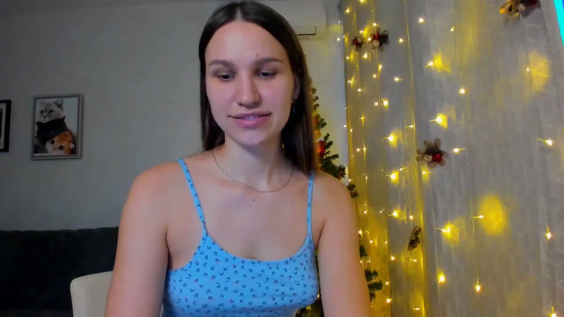 Gallery image thumbnail from WaveOfLove's myfreecams stream on, 12/27/2024, 13:00 image 7 of 20