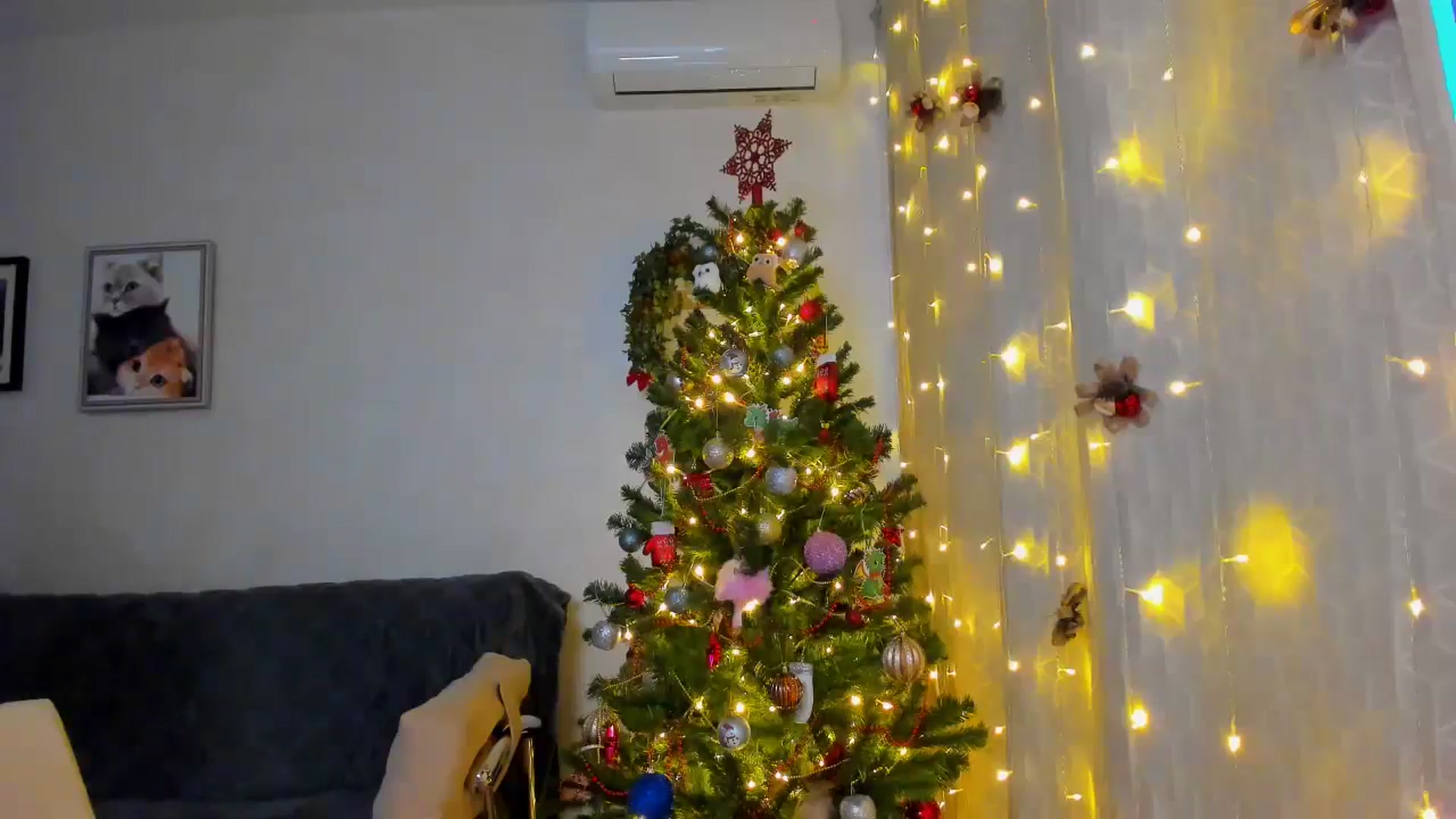 Gallery image thumbnail from WaveOfLove's myfreecams stream on, 12/27/2024, 13:00 image 12 of 20
