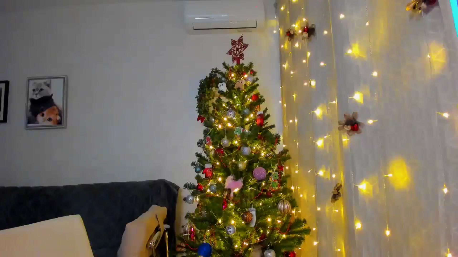 Gallery image thumbnail from WaveOfLove's myfreecams stream on, 12/27/2024, 13:00 image 10 of 20