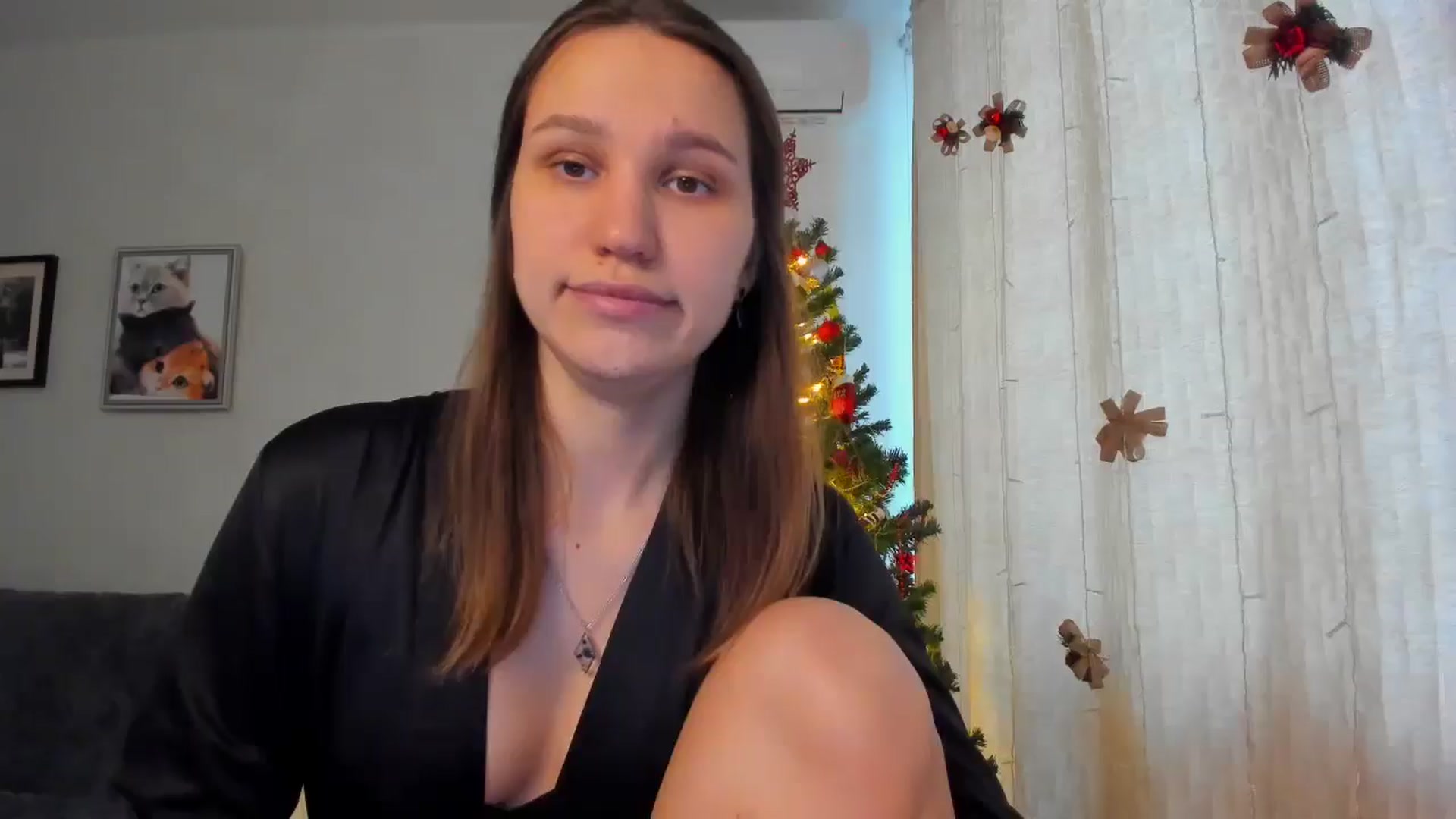 Gallery image thumbnail from WaveOfLove's myfreecams stream on, 12/31/2024, 09:12 image 15 of 20