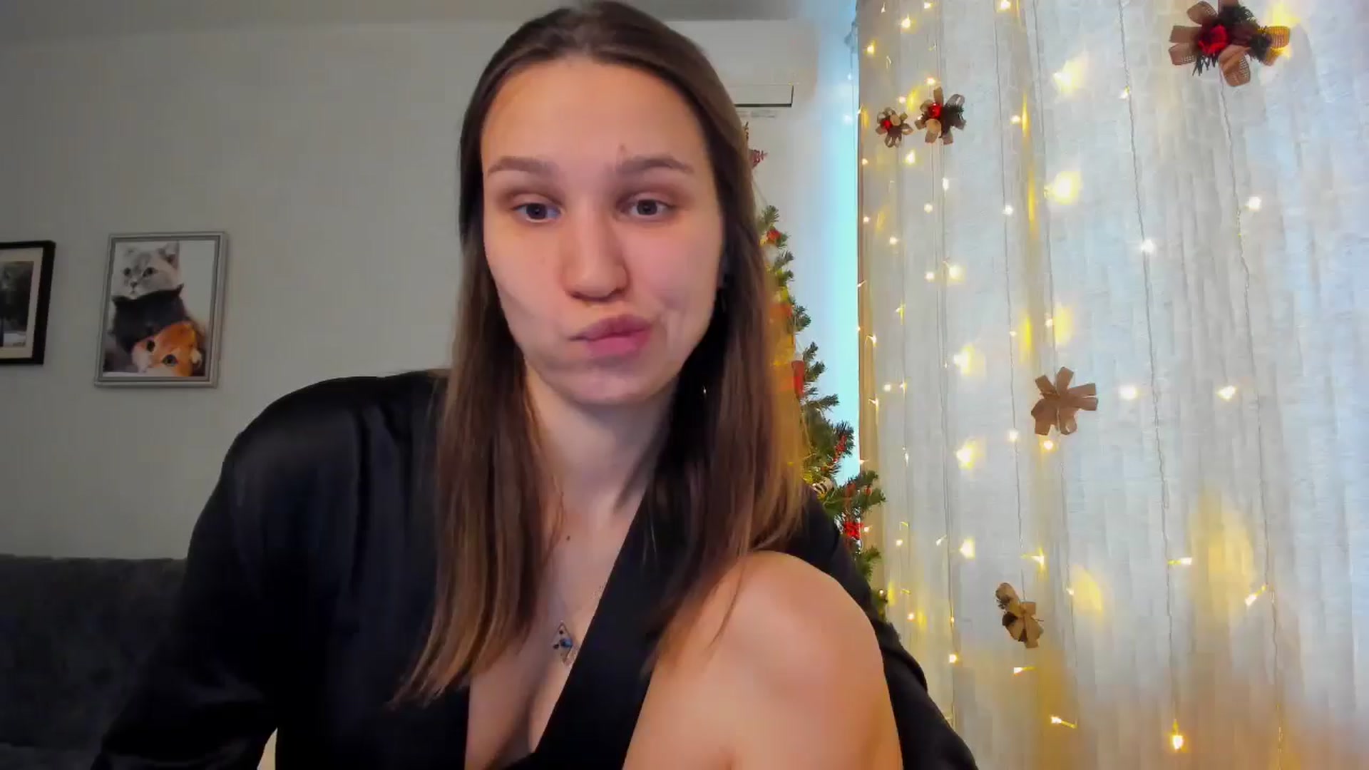 Gallery image thumbnail from WaveOfLove's myfreecams stream on, 12/31/2024, 09:12 image 18 of 20