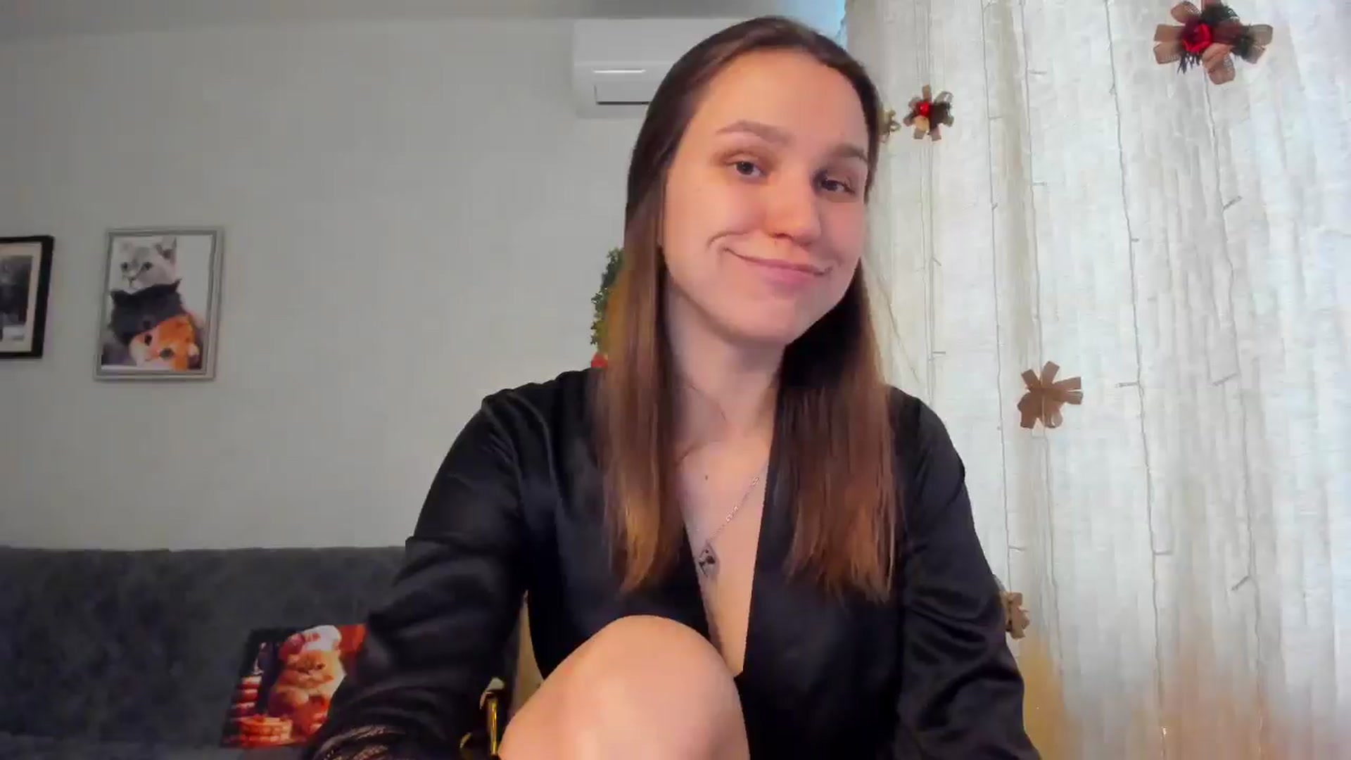 Gallery image thumbnail from WaveOfLove's myfreecams stream on, 12/31/2024, 09:12 image 13 of 20
