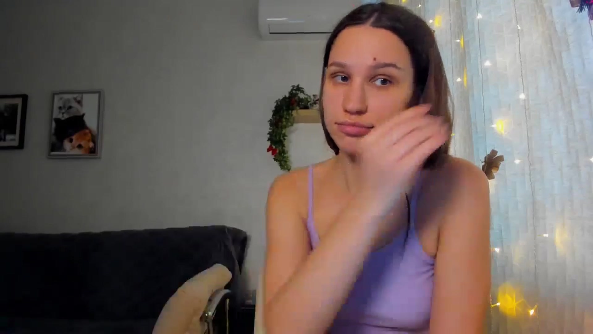 Gallery image thumbnail from WaveOfLove's myfreecams stream on, 01/22/2025, 12:14 image 17 of 20