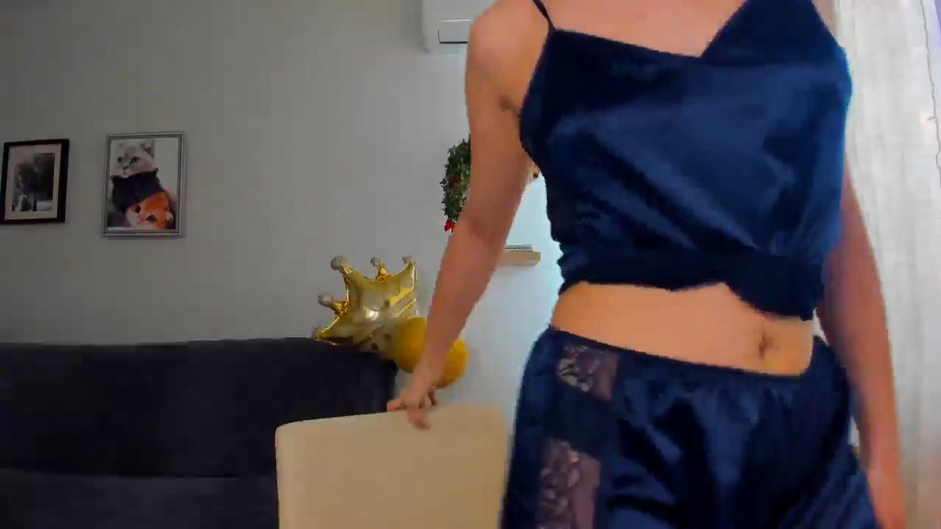 Gallery image thumbnail from WaveOfLove's myfreecams stream on, 02/06/2025, 10:45 image 11 of 20