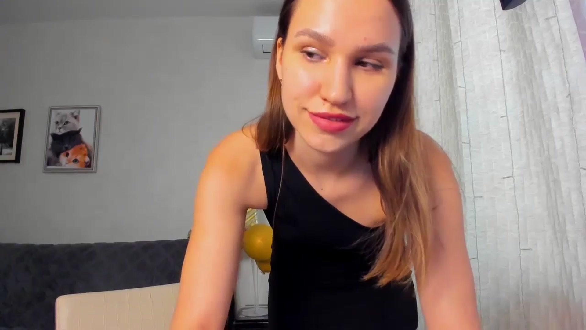 Gallery image thumbnail from WaveOfLove's myfreecams stream on, 02/07/2025, 11:14 image 3 of 20