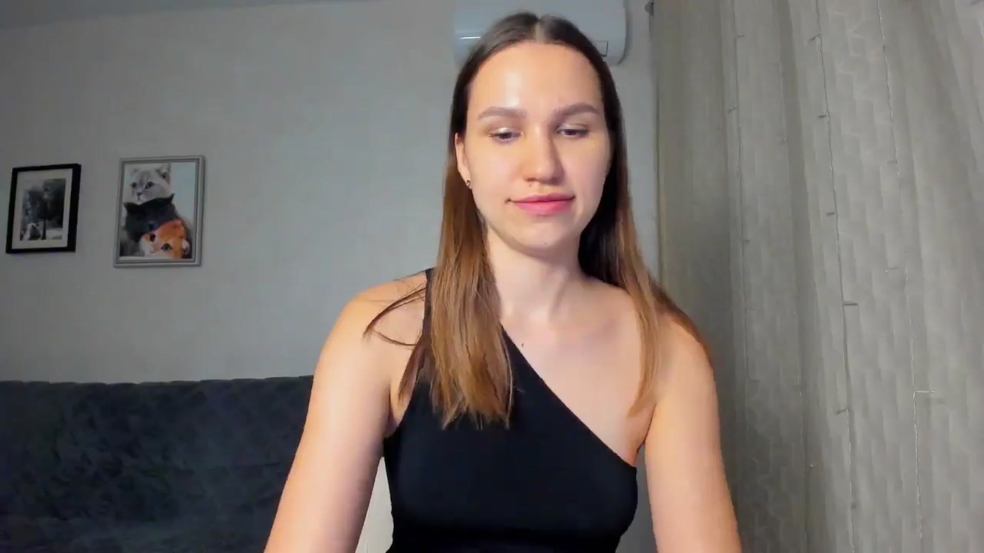 Gallery image thumbnail from WaveOfLove's myfreecams stream on, 02/07/2025, 14:33 image 7 of 20