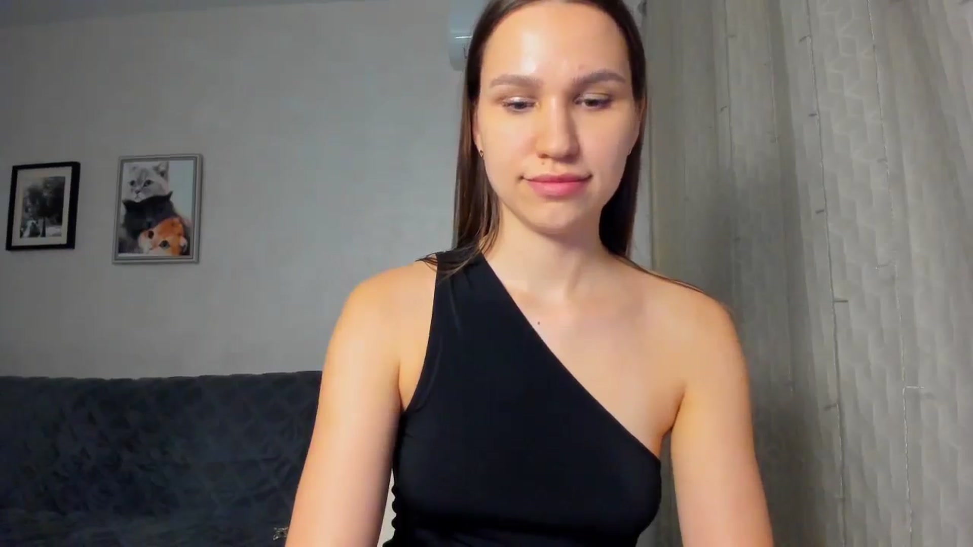 Gallery image thumbnail from WaveOfLove's myfreecams stream on, 02/07/2025, 14:33 image 12 of 20