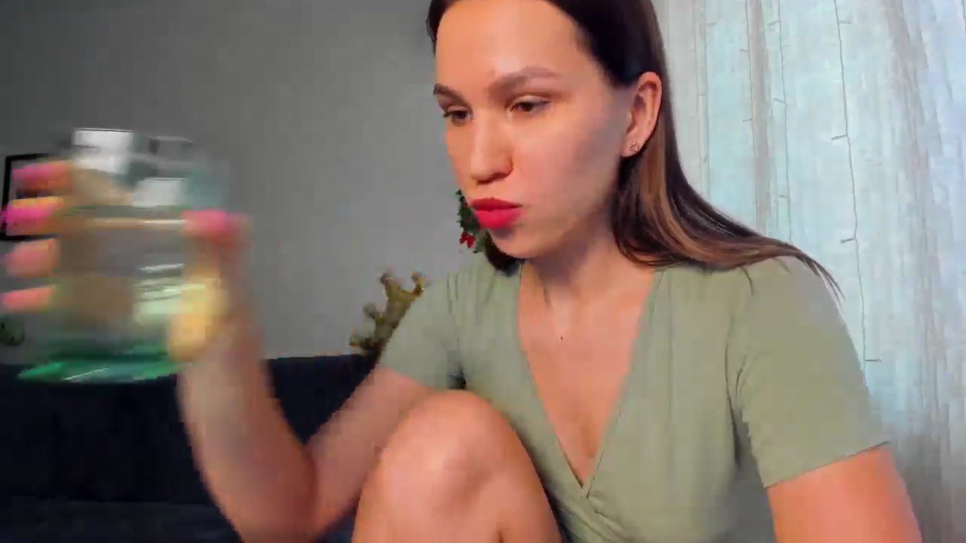 Gallery image thumbnail from WaveOfLove's myfreecams stream on, 02/13/2025, 10:52 image 18 of 20