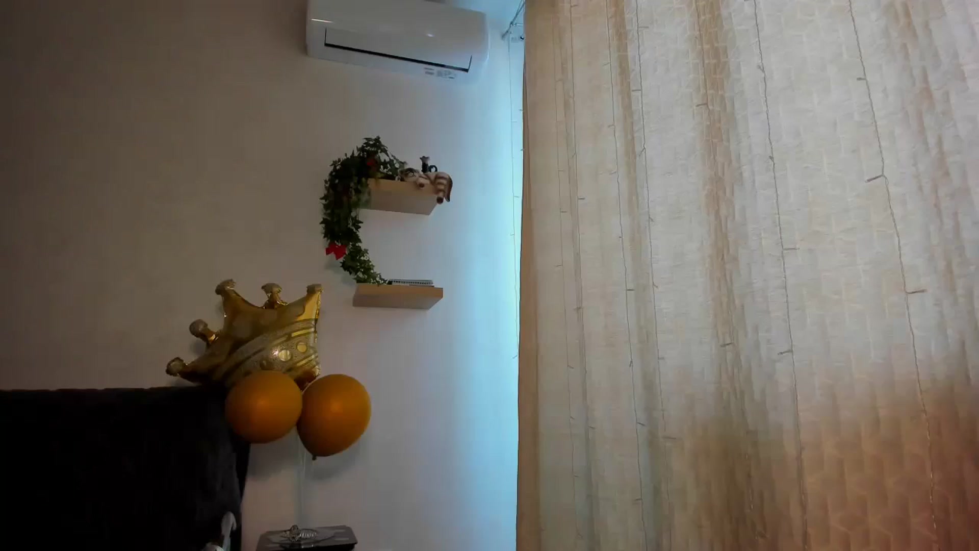 Gallery image thumbnail from WaveOfLove's myfreecams stream on, 02/13/2025, 11:16 image 12 of 20