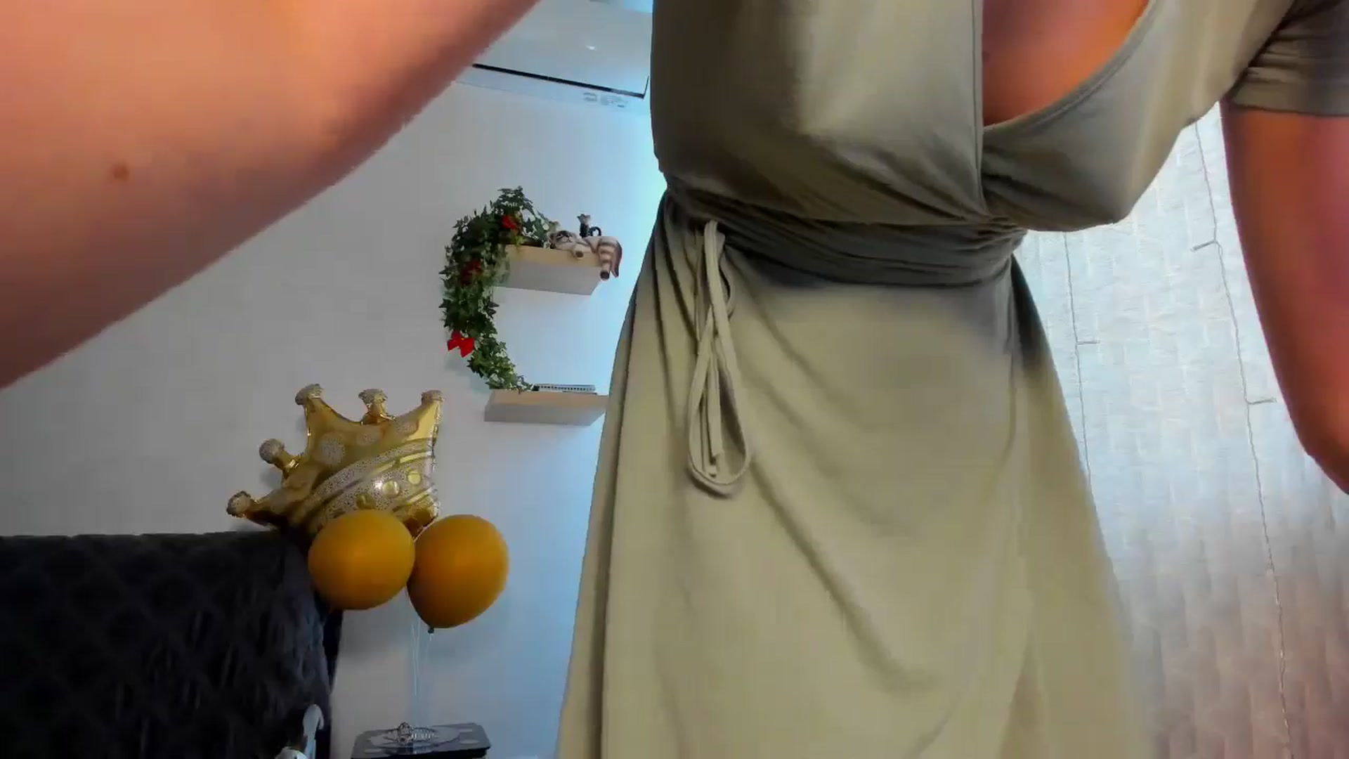 Gallery image thumbnail from WaveOfLove's myfreecams stream on, 02/13/2025, 11:16 image 6 of 20