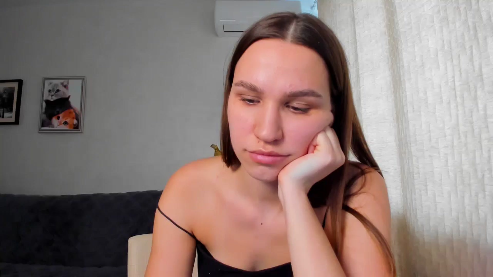 Gallery image thumbnail from WaveOfLove's myfreecams stream on, 02/26/2025, 11:44 image 14 of 20