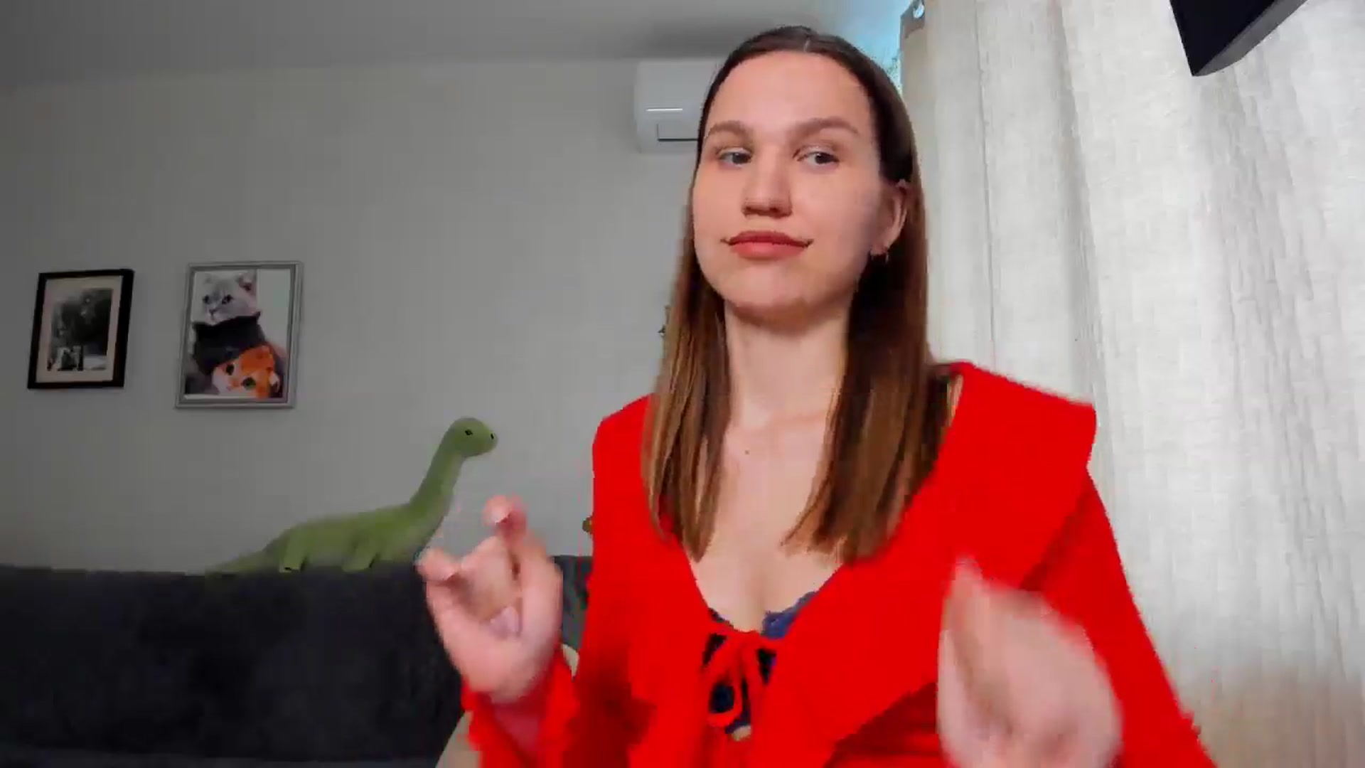 Gallery image thumbnail from WaveOfLove's myfreecams stream on, 03/05/2025, 11:06 image 10 of 20