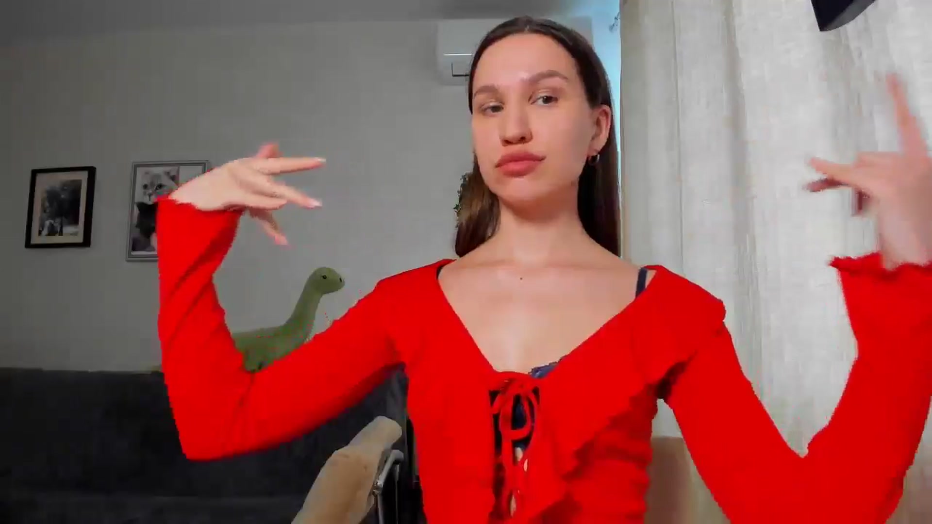 Gallery image thumbnail from WaveOfLove's myfreecams stream on, 03/05/2025, 11:57 image 8 of 20