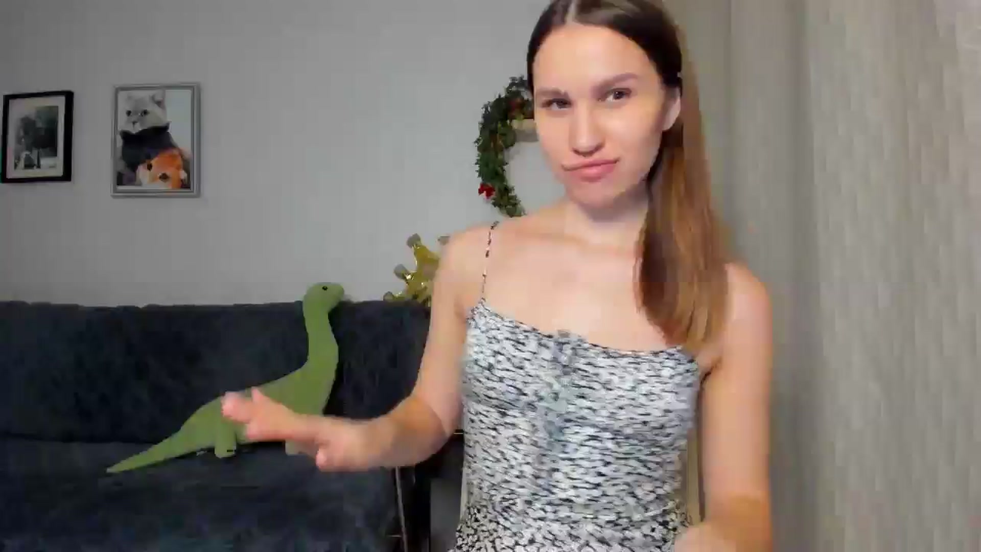 Gallery image thumbnail from WaveOfLove's myfreecams stream on, 03/06/2025, 16:55 image 16 of 20