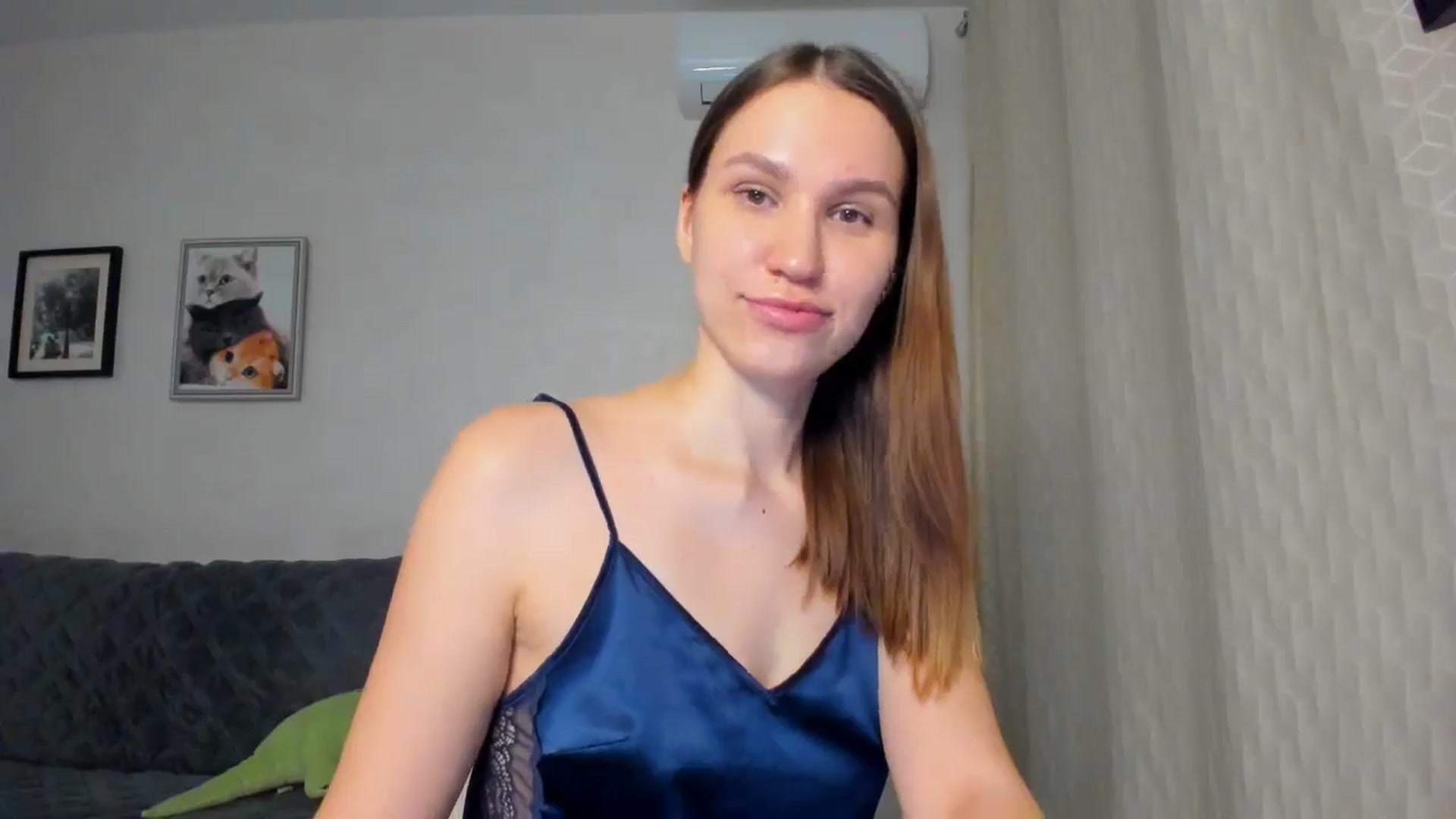 Gallery image thumbnail from WaveOfLove's myfreecams stream on, 03/06/2025, 16:55 image 5 of 20