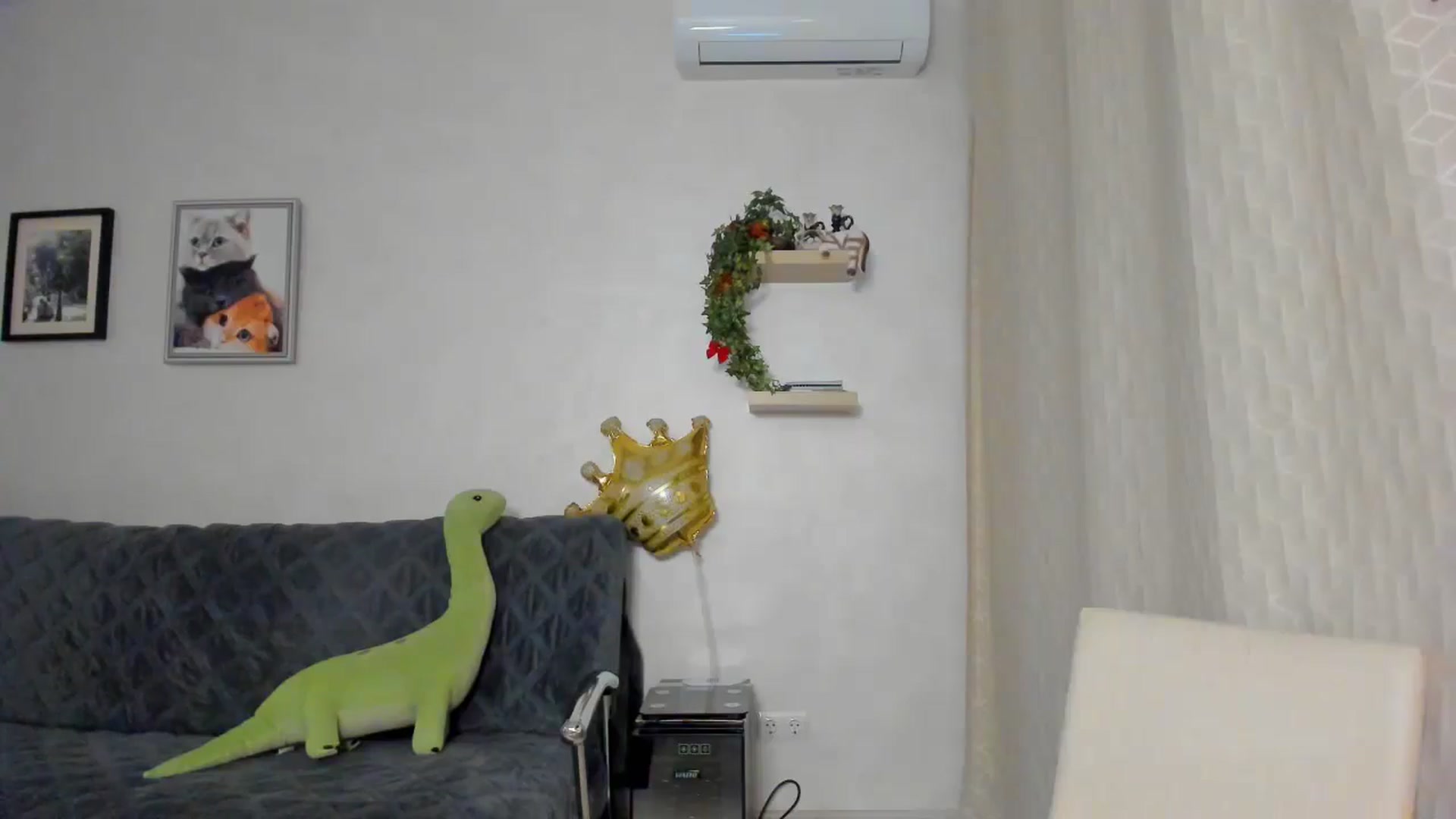 Gallery image thumbnail from WaveOfLove's myfreecams stream on, 03/06/2025, 16:55 image 18 of 20