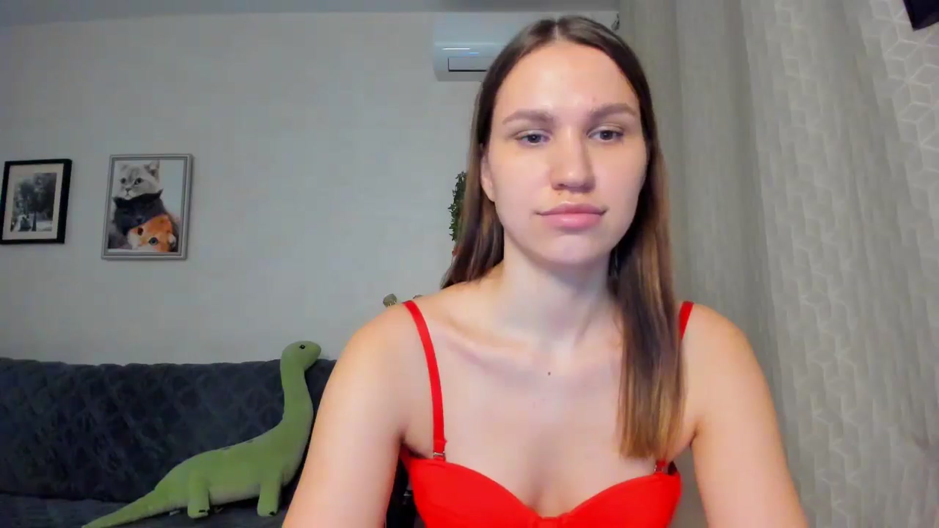 Gallery image thumbnail from WaveOfLove's myfreecams stream on, 03/06/2025, 17:44 image 4 of 20