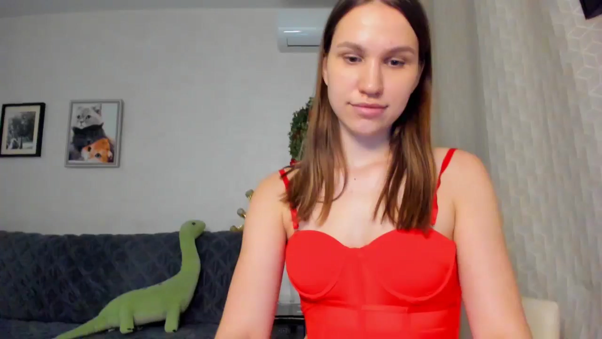 Gallery image thumbnail from WaveOfLove's myfreecams stream on, 03/06/2025, 17:44 image 14 of 20