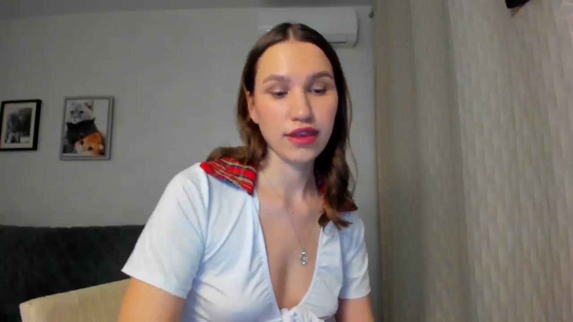 Gallery image thumbnail from WaveOfLove's myfreecams stream on, 03/07/2025, 18:05 image 4 of 20