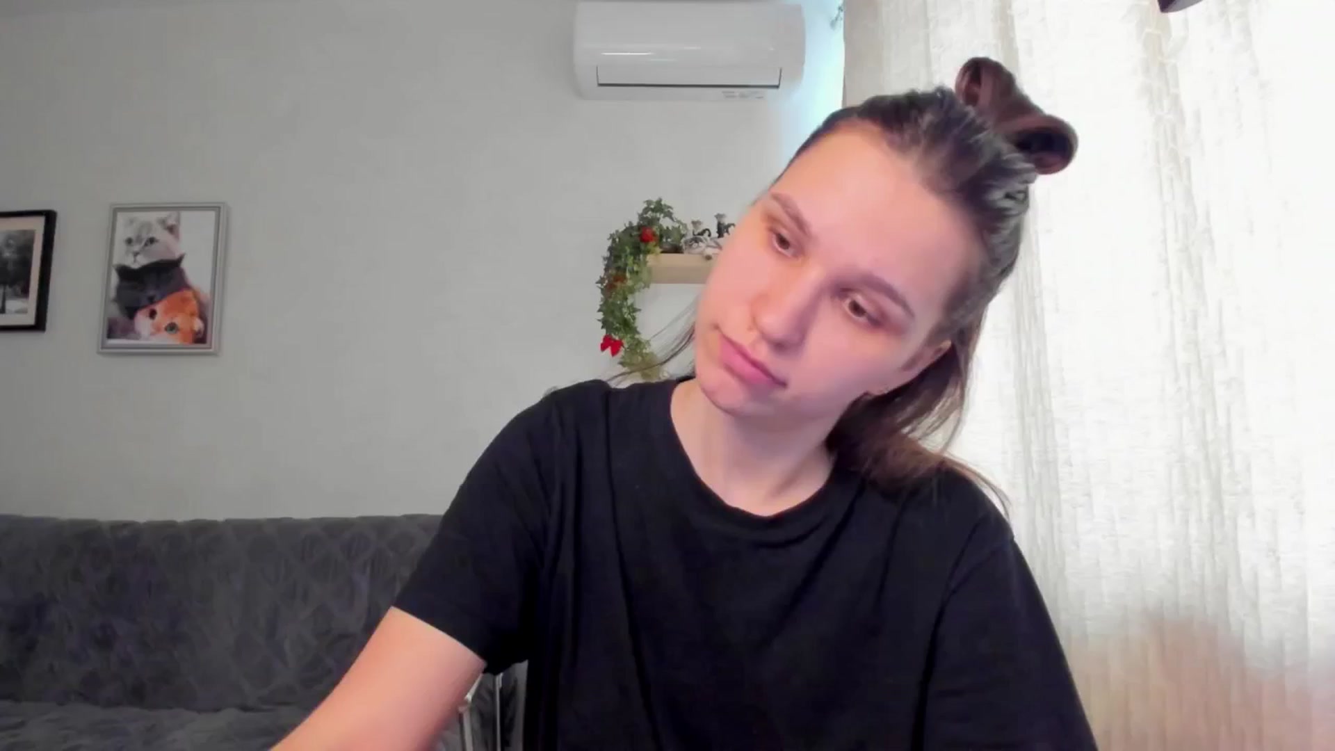 Gallery image thumbnail from WaveOfLove's myfreecams stream on, 03/14/2025, 12:41 image 6 of 20