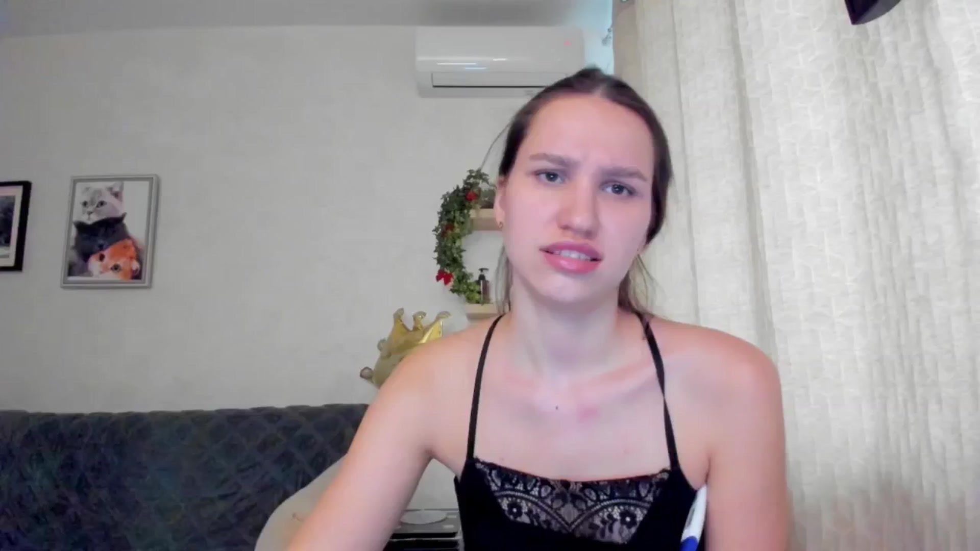Gallery image thumbnail from WaveOfLove's myfreecams stream on, 03/17/2025, 13:04 image 15 of 20