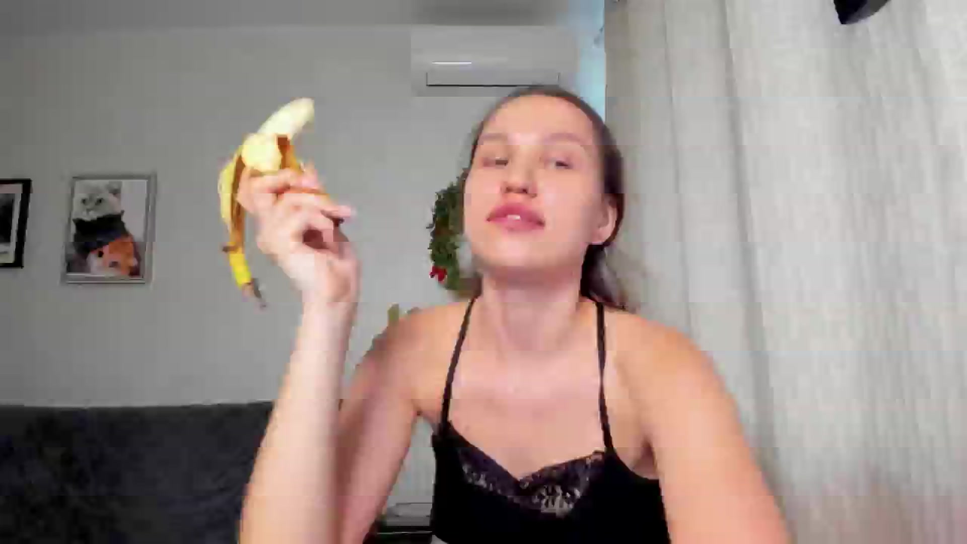 Gallery image thumbnail from WaveOfLove's myfreecams stream on, 03/17/2025, 13:04 image 9 of 20